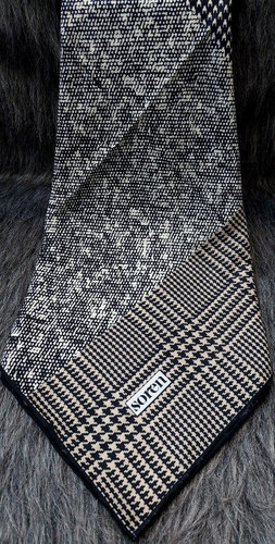 روسری دست دوز