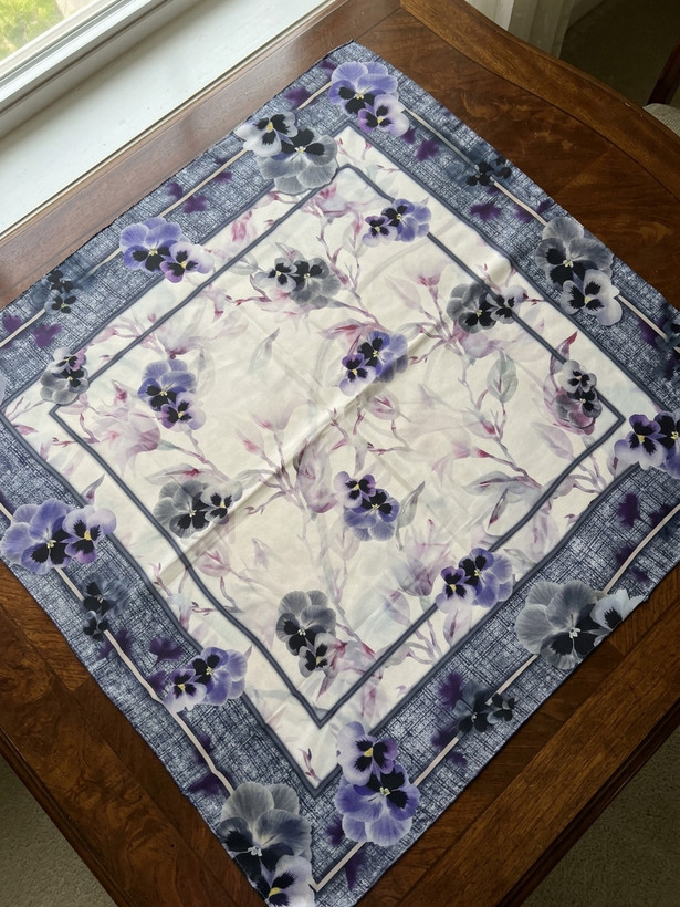 روسری مجلسی قواره دار سوپرنخ دست دوز
